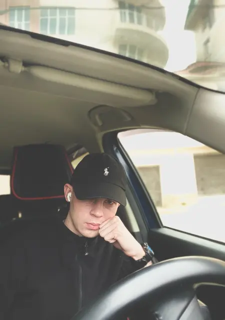 Я Александр, 23, из Ялты, ищу знакомство для общения