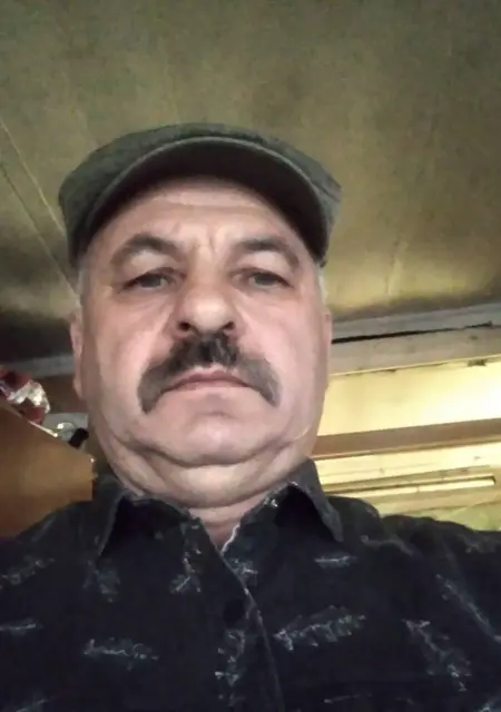 Я Владимир Тока, 60, из Москвы, ищу знакомство для открытые отношения