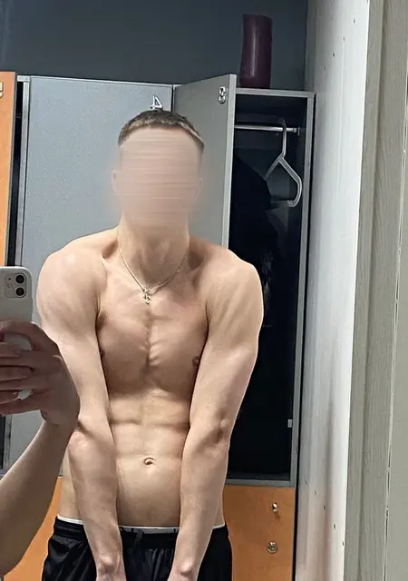 Я Юра, 19, из Санкт-Петербурга, ищу знакомства без обязательств