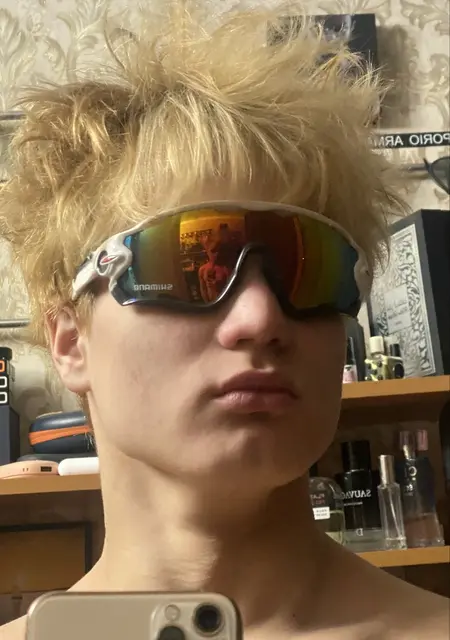 Gard из Рязани, мне 18, познакомлюсь без обязательств