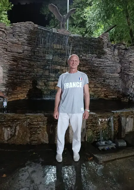 Я Анатолий, 59, знакомлюсь для вирта в Санкт-Петербурге