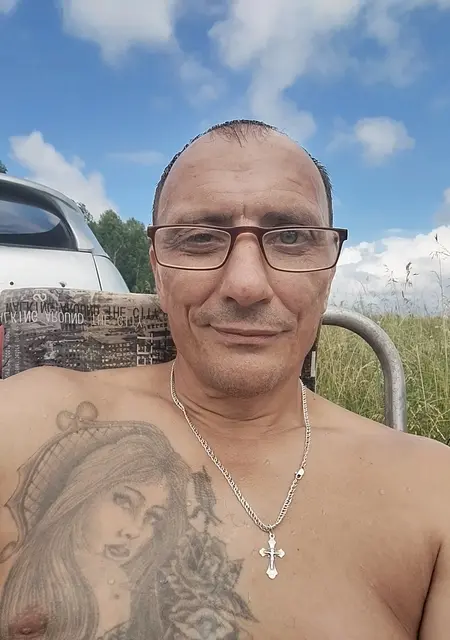 Evgen из Томска, мне 52, познакомлюсь на одну ночь