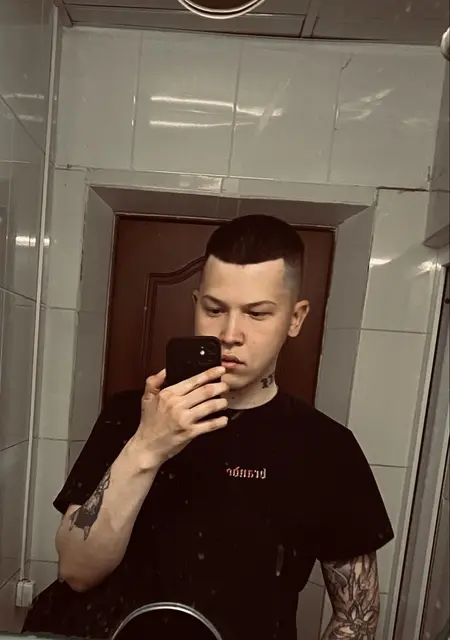 Я Максим, 24, из Магнитогорска, ищу знакомства без обязательств