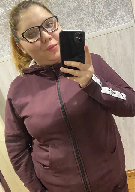 Я Настя, 21, из Перми, ищу знакомство для постоянных отношений
