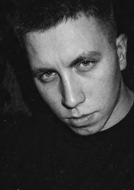 Я Сергей, 23, из Санкт-Петербурга, ищу знакомство для приятного времяпровождения