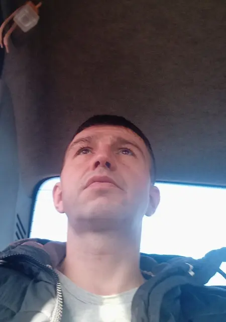 Юрий из Томска, мне 32, познакомлюсь для вирта