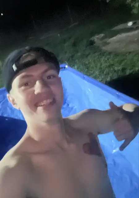 Я Иван, 21, знакомлюсь для открытые отношения в Благовещенске