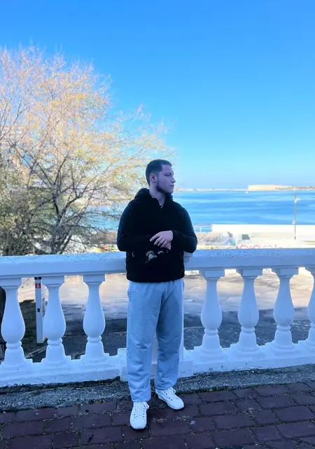 Я Кайсер, 18, из Симферополя, ищу знакомства без обязательств