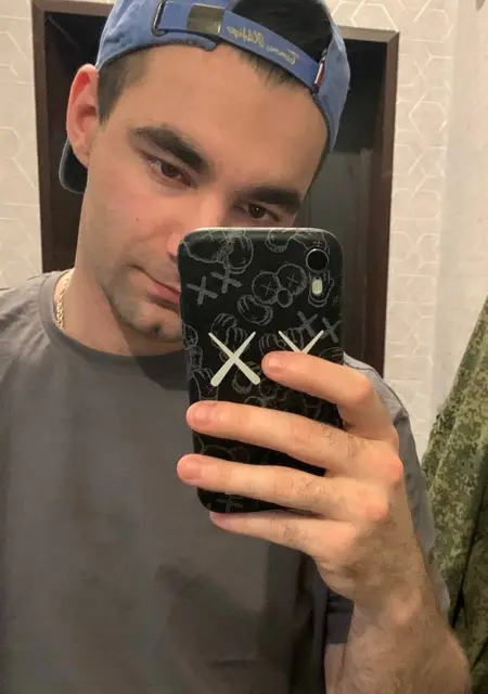 Илья из Мирного, ищу на сайте знакомства без обязательств