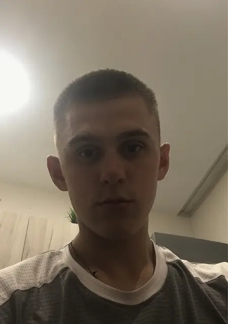 Макс из Красноярска, ищу на сайте знакомства на одну ночь