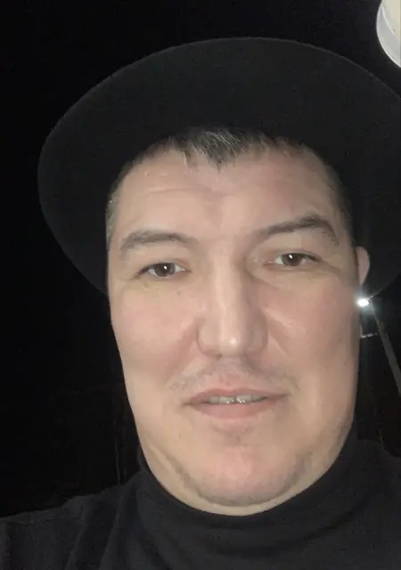 Я Евгений, 40, из Советского, ищу знакомство для приятного времяпровождения