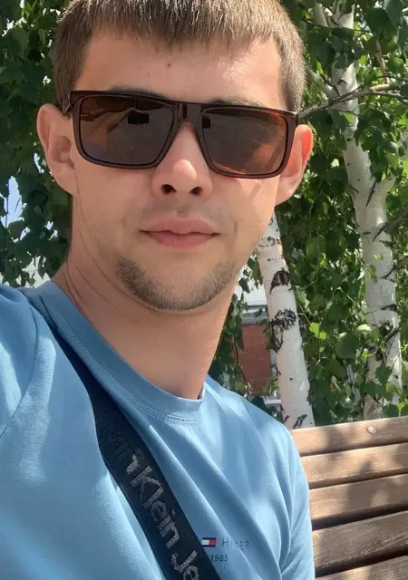 Я Виталий, 29, из Кургана, ищу знакомства без обязательств
