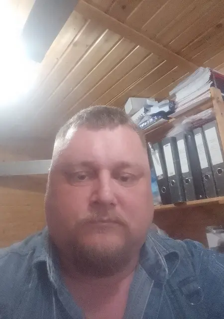 Я Иван, 43, знакомлюсь без обязательств в Омске