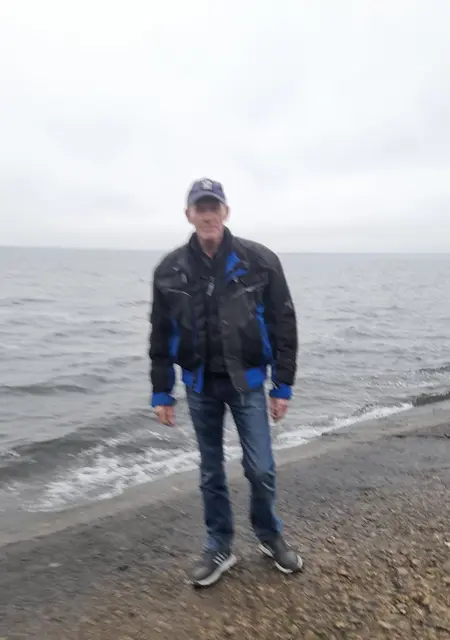 Антон из Липецка, мне 59, познакомлюсь без обязательств