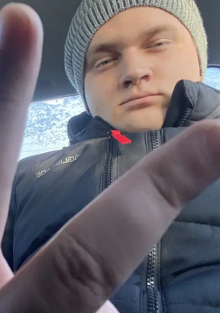 Я Александр, 20, из Нижнего Новгорода, ищу знакомства без обязательств