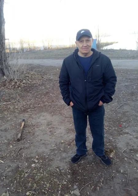 Я Саня, 53, знакомлюсь на одну ночь в Челябинске