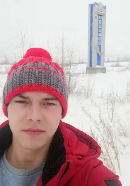 Я Кирилл, 27, из Санкт-Петербурга, ищу знакомства без обязательств