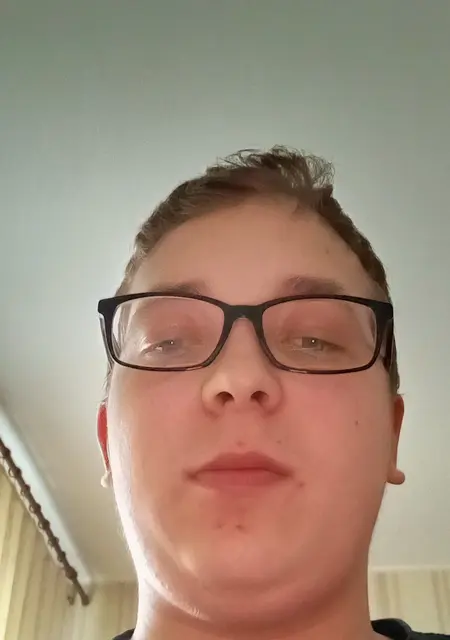 Я Максим, 18, знакомлюсь без обязательств в Кемерово