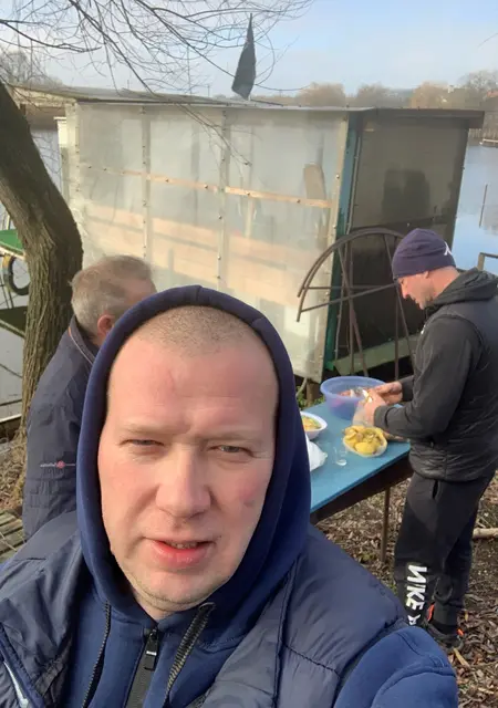 Я Владимир, 40, из Платнировской, ищу знакомства на одну ночь