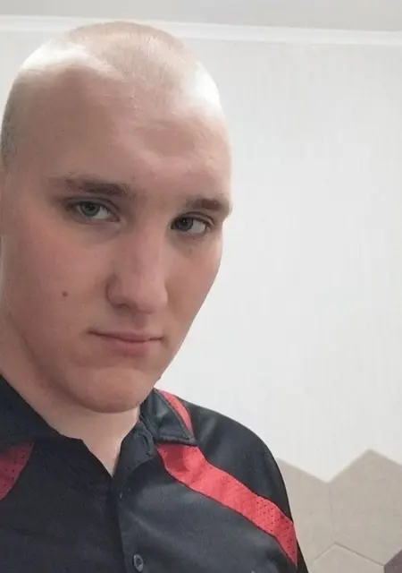 Я Никита, 19, из Ужура, ищу знакомства без обязательств