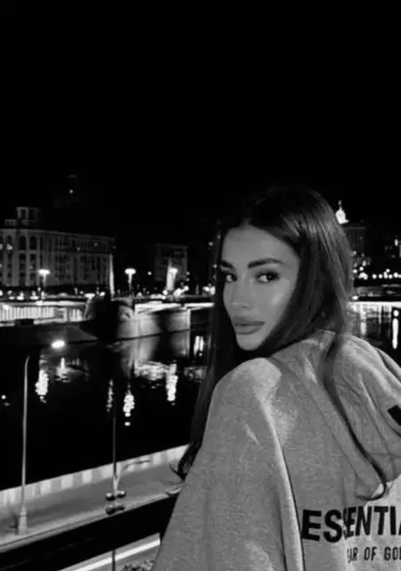 Я Линда, 26, знакомлюсь без обязательств в Москве