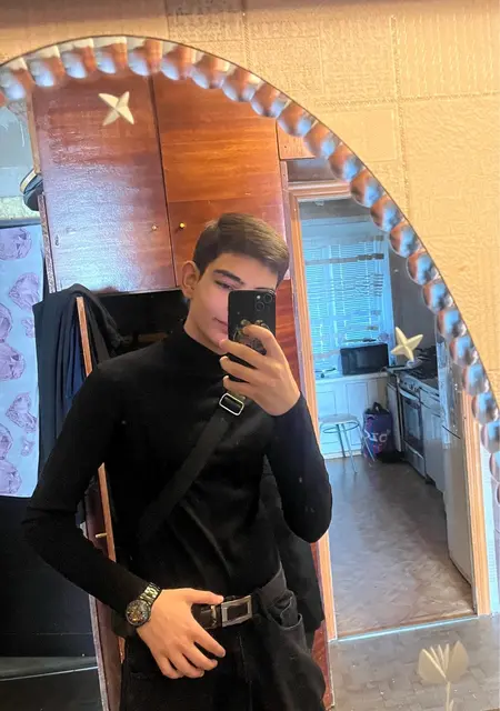 Я Andrey, 19, из Нижнего Новгорода, ищу знакомство для постоянных отношений