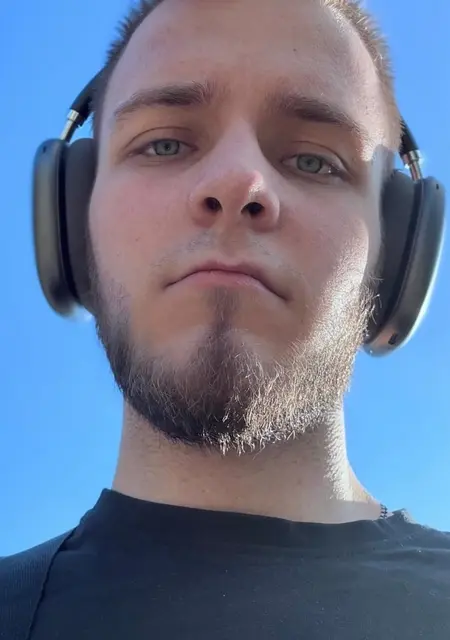 Я Константин, 21, знакомлюсь для общения в Москве