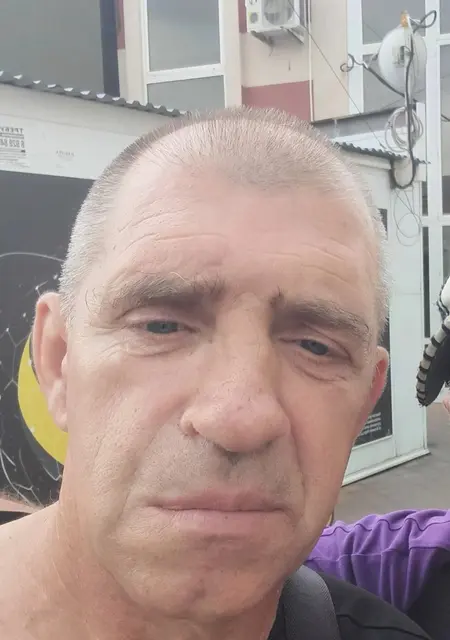 Я Валерий, 60, знакомлюсь на одну ночь в Воронеже