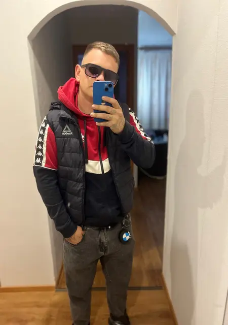 Vova из Темрюка, ищу на сайте открытые отношения