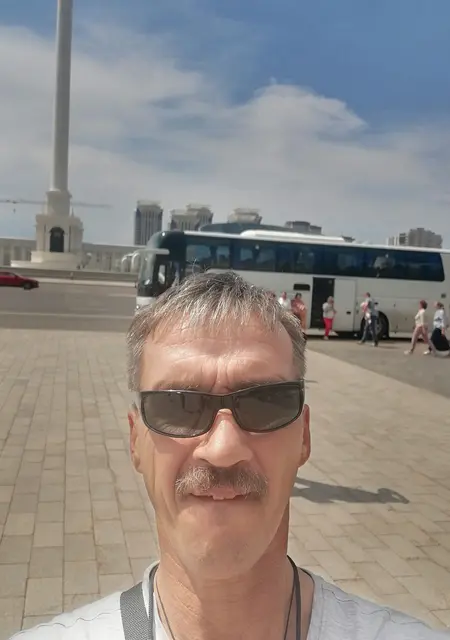 Егор из Екатеринбурга, мне 48, познакомлюсь для открытые отношения