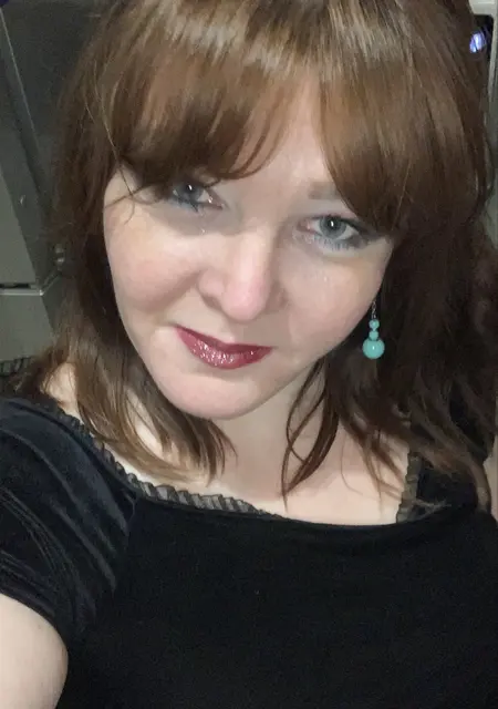 Я Наташа, 41, из Санкт-Петербурга, ищу знакомство для постоянных отношений