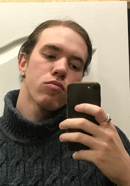 Я Евгений, 22, из Рыбинска, ищу знакомство для приятного времяпровождения