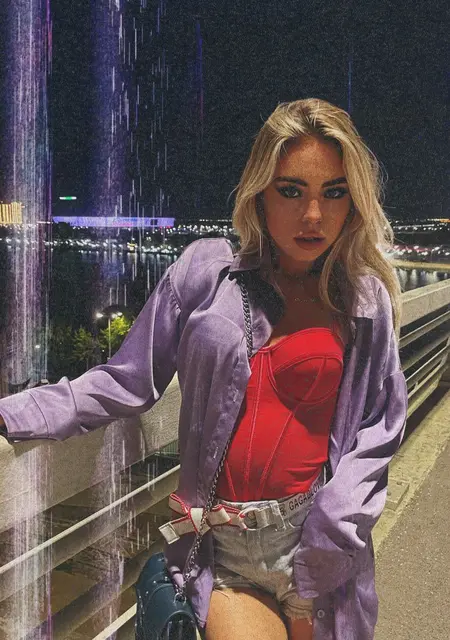 Я Анастасия, 21, знакомлюсь для дружбы в Ростове-на-Дону