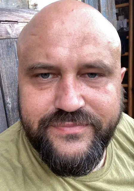 Я Максим, 38, знакомлюсь для совместных путешествий в Перми