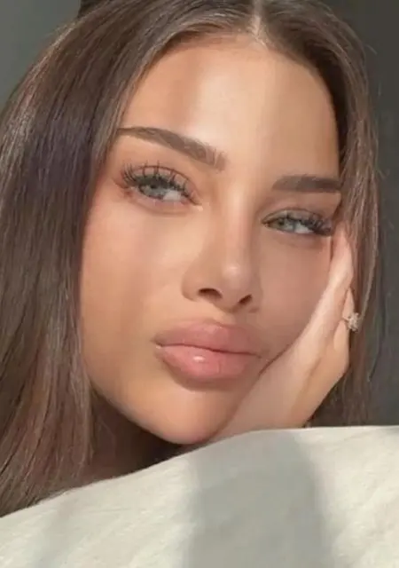 Я Alina, 28, из Москвы, ищу знакомство для открытые отношения