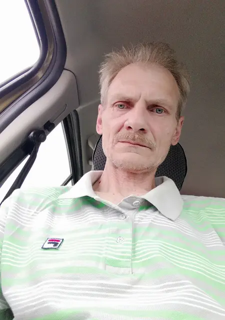 Я Сергей, 54, знакомлюсь для открытые отношения в Челябинске