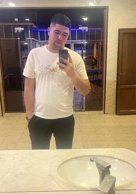 Diyor из Норильска, мне 22, познакомлюсь для приятного времяпровождения