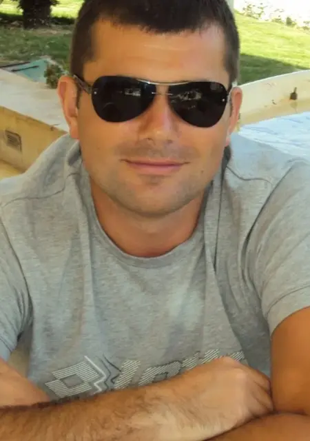 Я Алексей, 42, из Нахабина, ищу знакомства на одну ночь