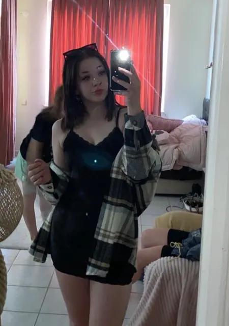 Полинка из Самары, мне 19, познакомлюсь для вирта