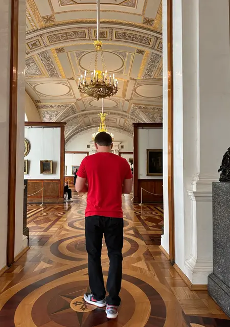 Амир из Ногинска, мне 26, познакомлюсь на одну ночь