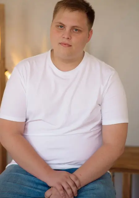 Тим из Кузнецка, мне 25, познакомлюсь для открытые отношения