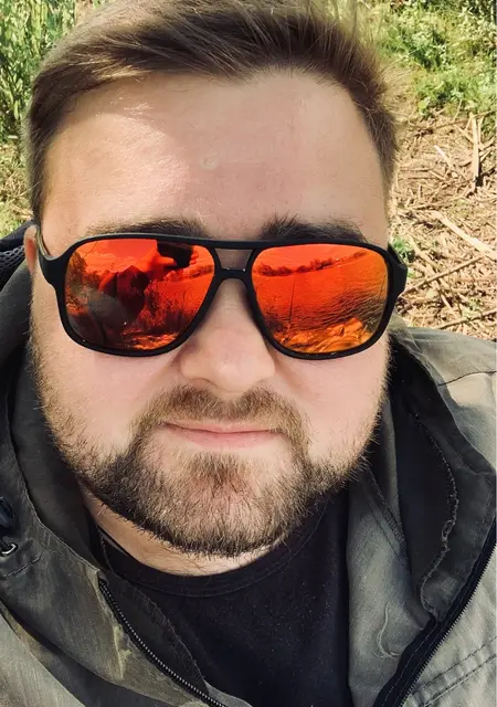 Илья из Саратова, мне 30, познакомлюсь для открытые отношения