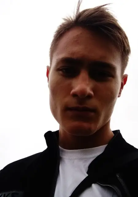 Я Никита, 21, из Казани, ищу знакомства на одну ночь