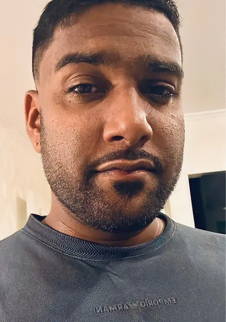 Naveenraj из Санкт-Петербурга, мне 29, познакомлюсь на одну ночь