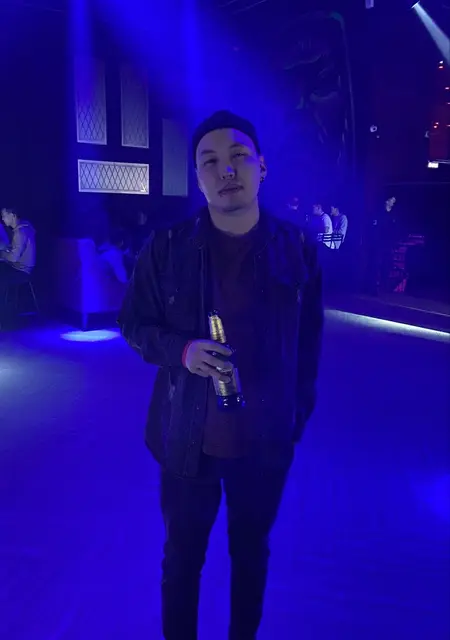 Алик из Улан-Удэ, ищу на сайте знакомства на одну ночь