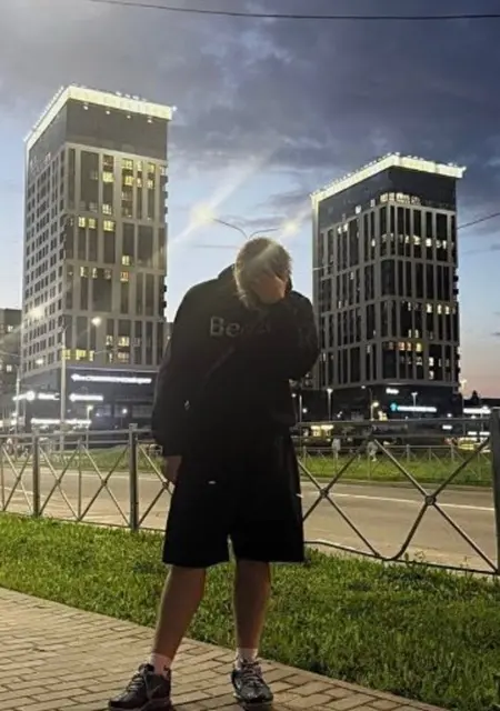 Артем из Москвы, мне 19, познакомлюсь на одну ночь