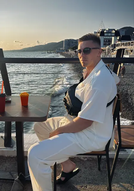 Антон из Воронежа, мне 29, познакомлюсь для постоянных отношений