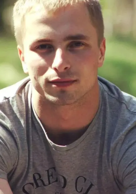 Я Андрей, 31, из Заринска, ищу знакомства без обязательств