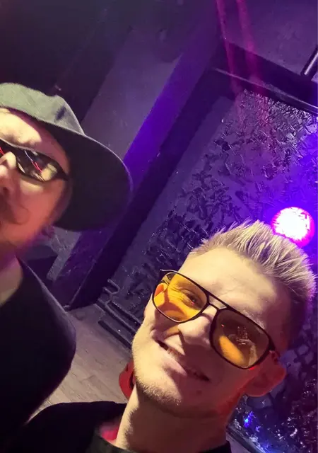 Я Вадим, 28, из Магадана, ищу знакомство для открытые отношения