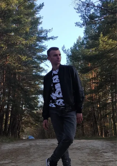 Андрей из Москвы, мне 25, познакомлюсь для общения